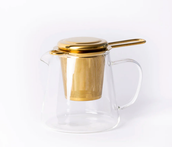 Teapot with gold strainer